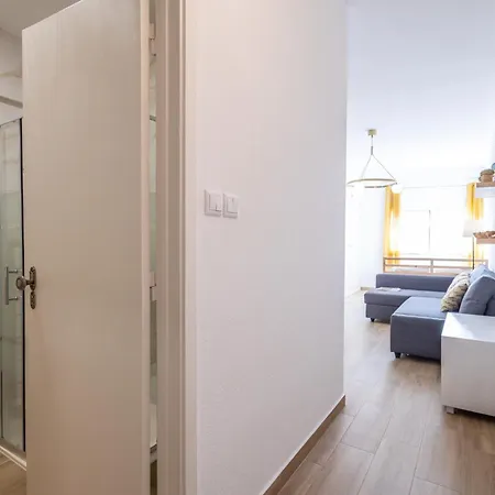 Estudio - Sol De Sao Martinho - By Smarthomes サン・マルティーニョ・ド・ポルト